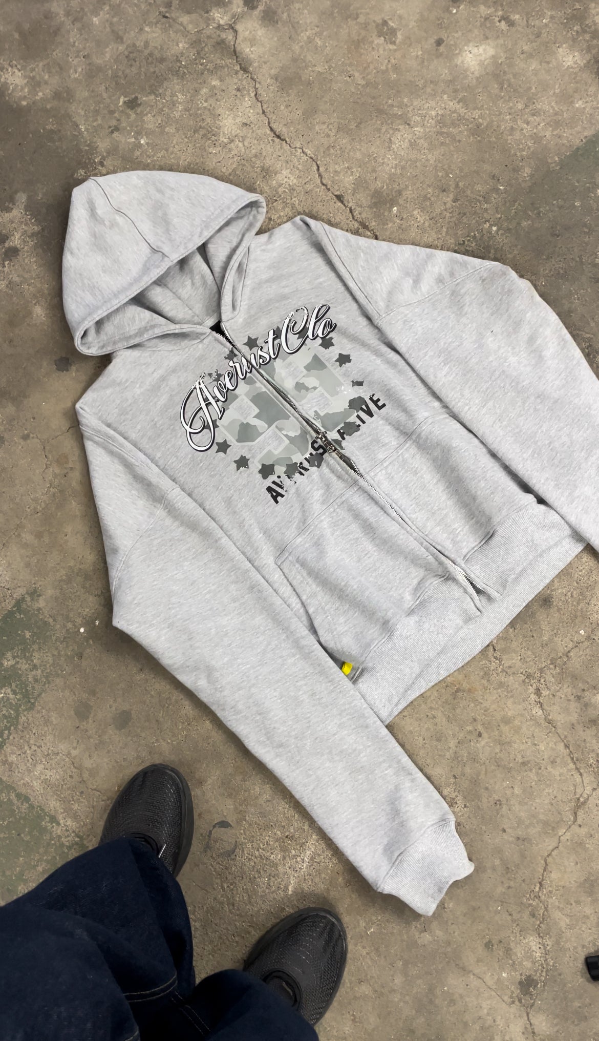 AVR ALIVE ZIP HOODIE